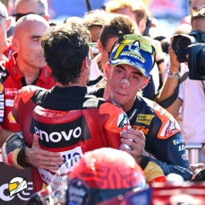 אקוסטה חוגג ניצחון ראשון ב-MotoGP, מארקז: הוא כבר בקרב על התואר